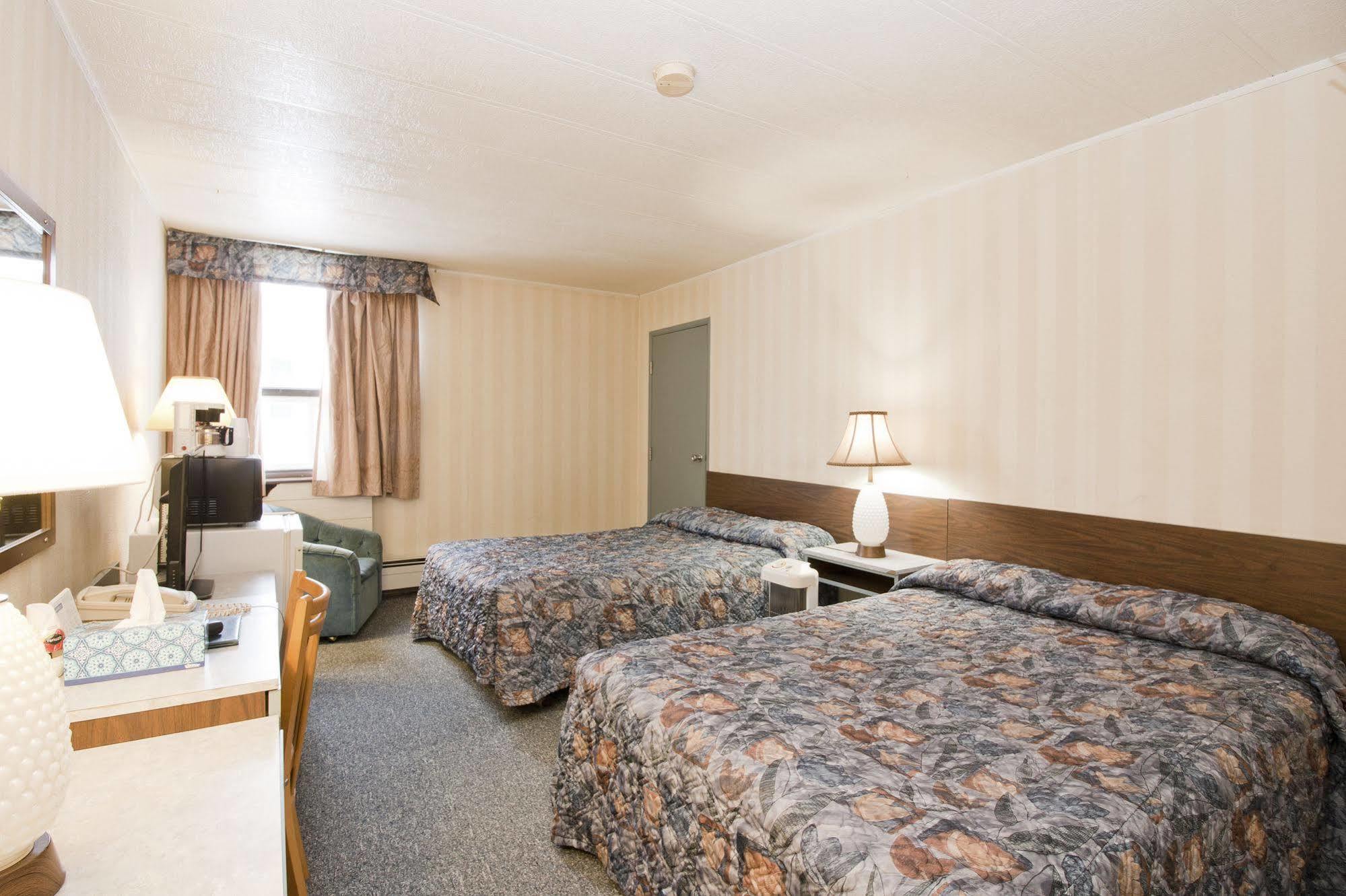 Wainwright Springs Motor Inn מראה חיצוני תמונה