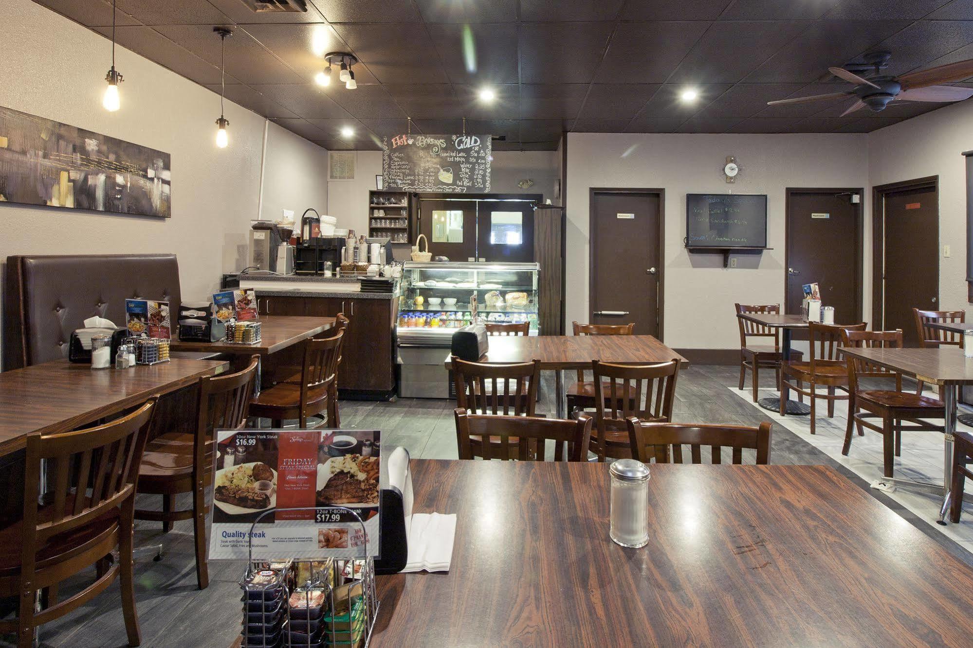 Wainwright Springs Motor Inn מראה חיצוני תמונה
