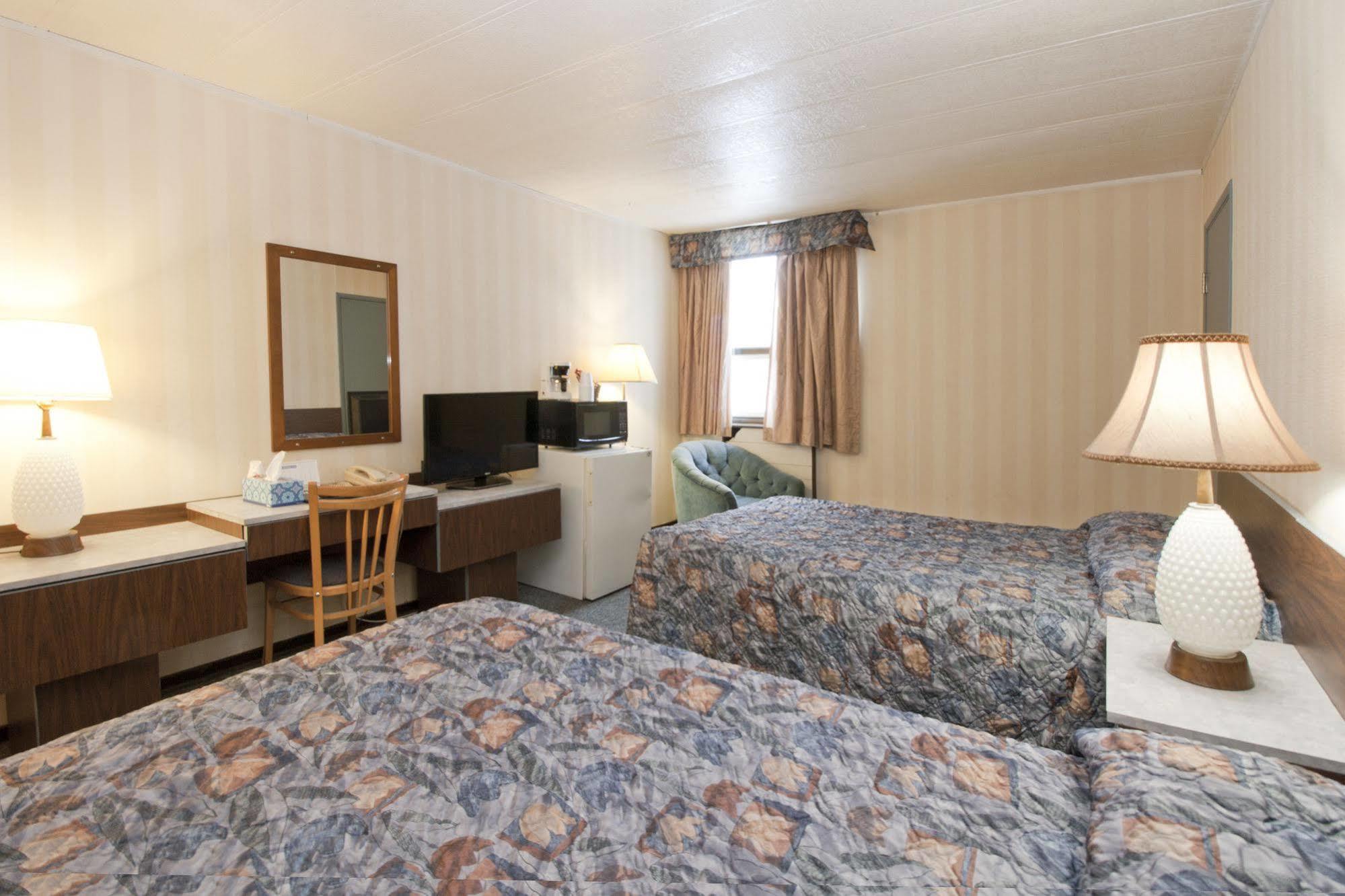 Wainwright Springs Motor Inn מראה חיצוני תמונה