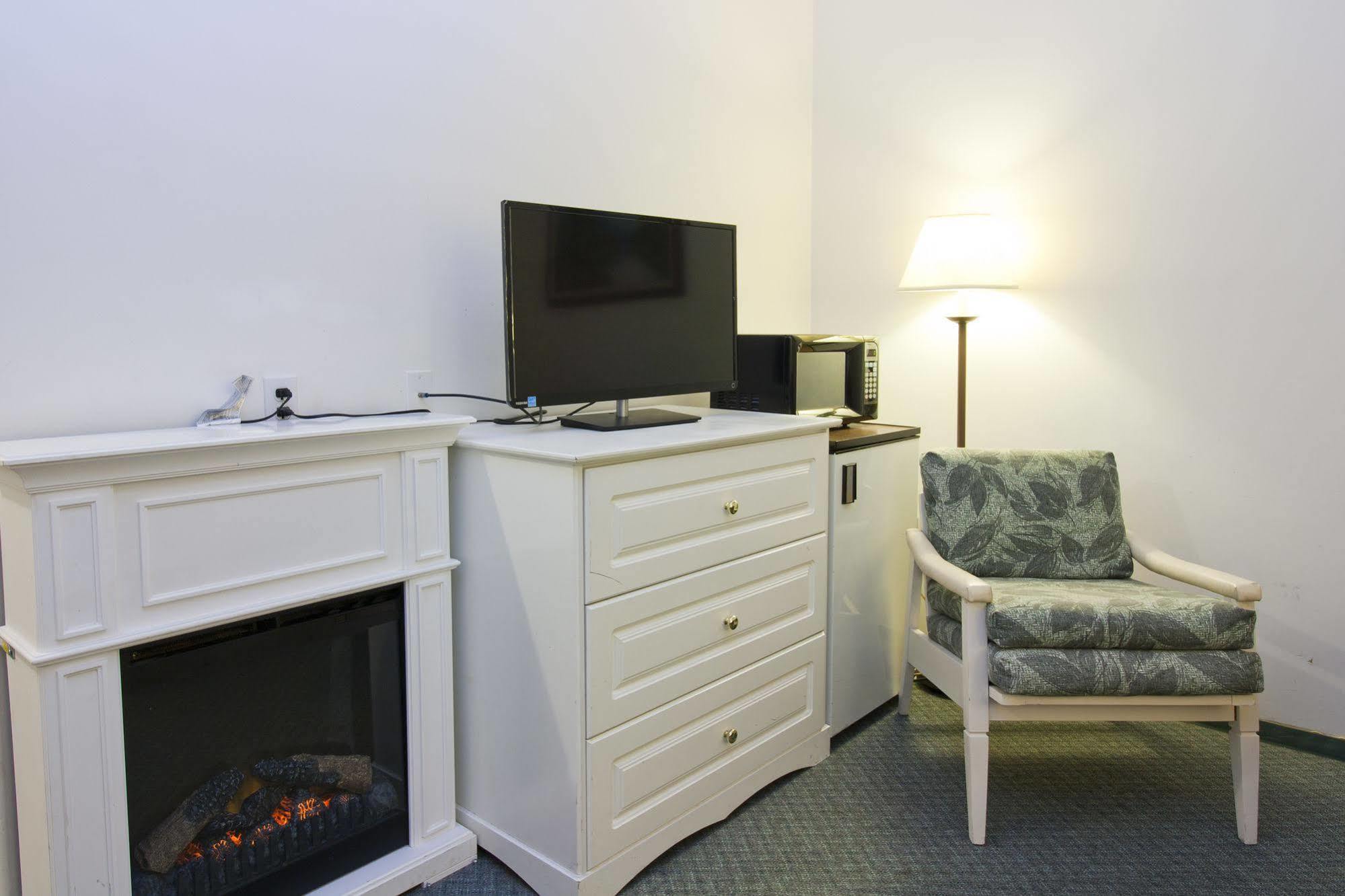 Wainwright Springs Motor Inn מראה חיצוני תמונה