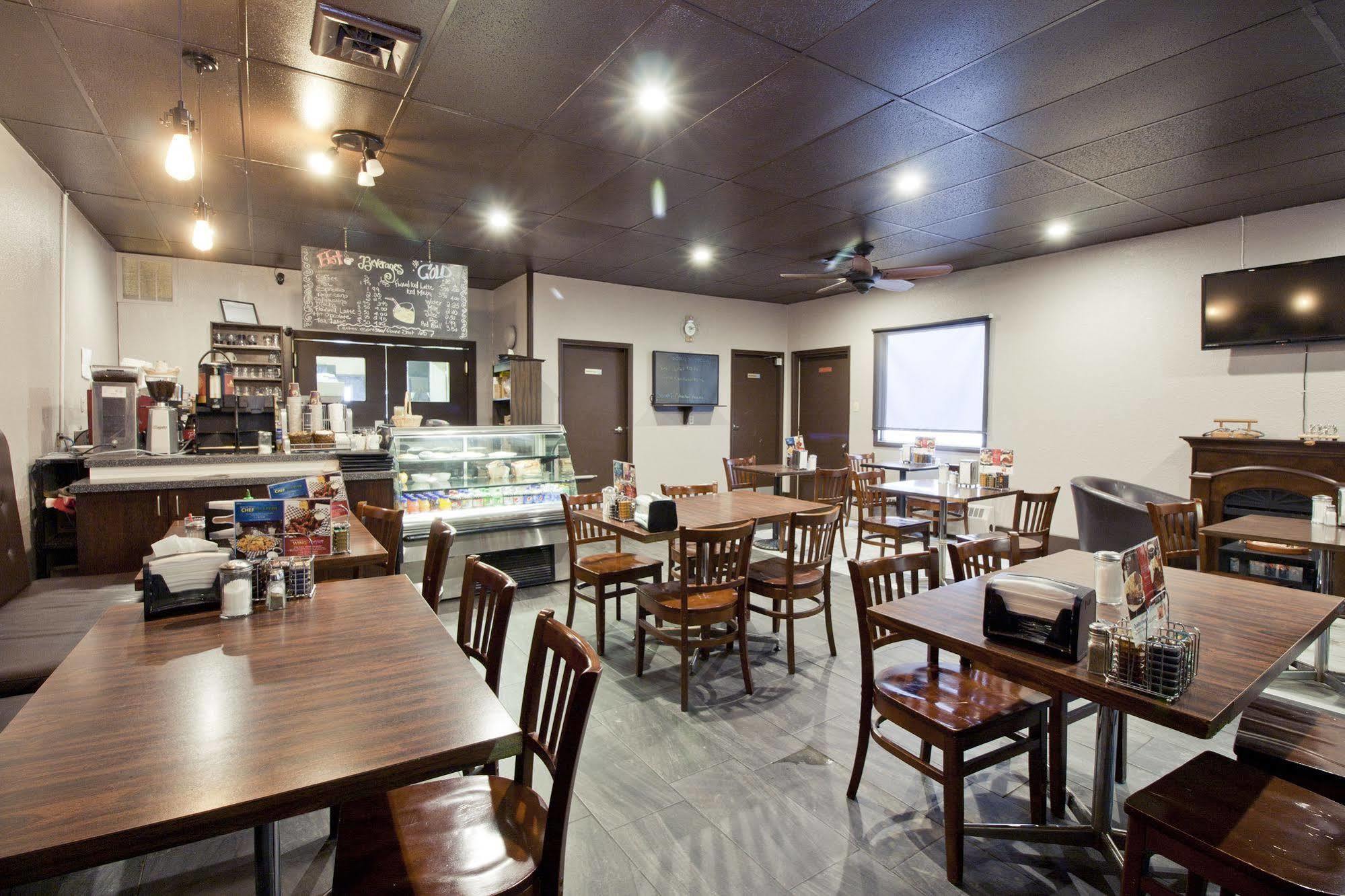 Wainwright Springs Motor Inn מראה חיצוני תמונה