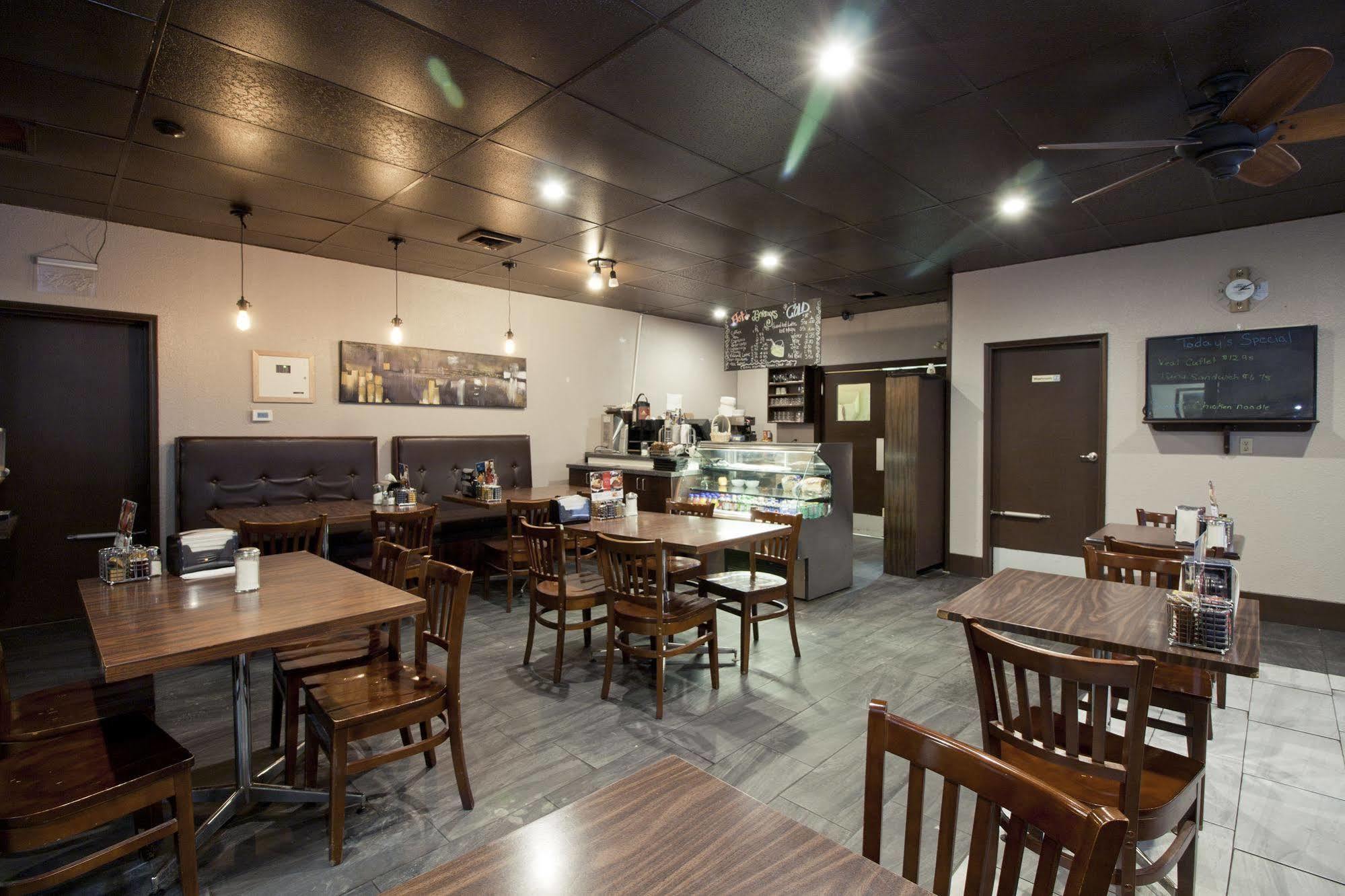 Wainwright Springs Motor Inn מראה חיצוני תמונה