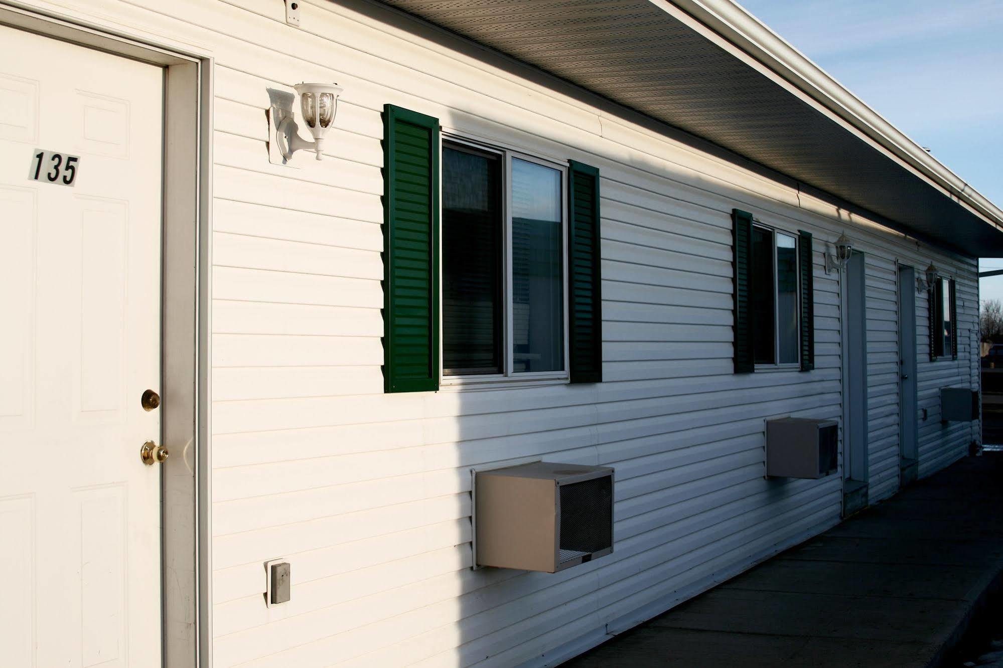 Wainwright Springs Motor Inn מראה חיצוני תמונה