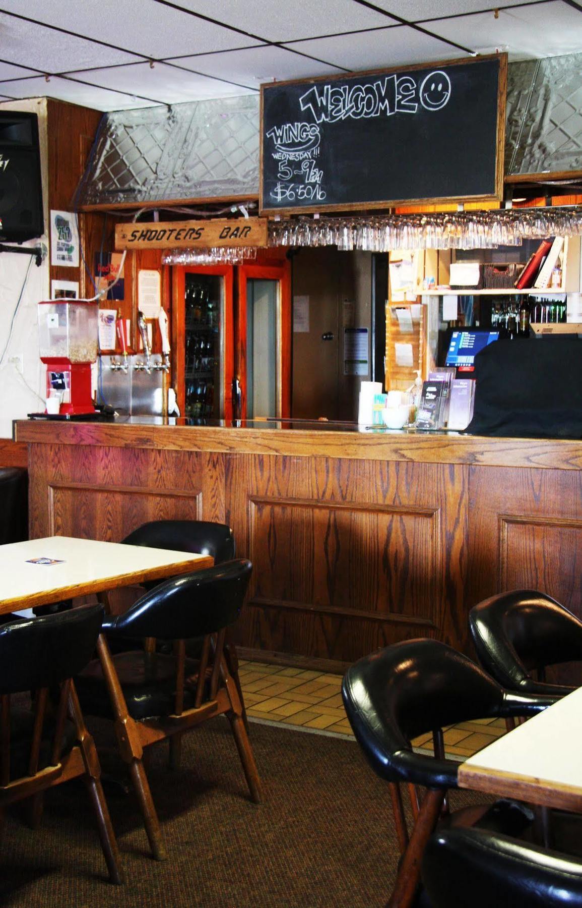 Wainwright Springs Motor Inn מראה חיצוני תמונה
